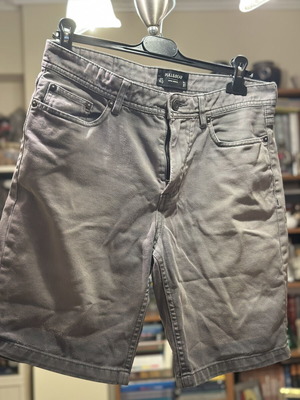Τζιν σορτσάκι καφέ Pull & Bear σαν καινούργιο, μέγεθος M