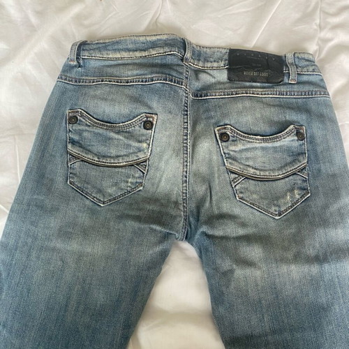 Sisley jeans like new with rips size 28