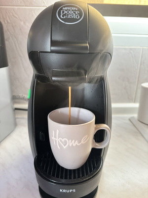 Krups Piccolo Dolce Gusto capsule coffee machine, 15 bar pressure, anthracite