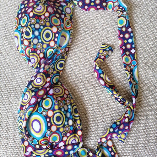 Swimwear top like new, size L-XL, multicolored