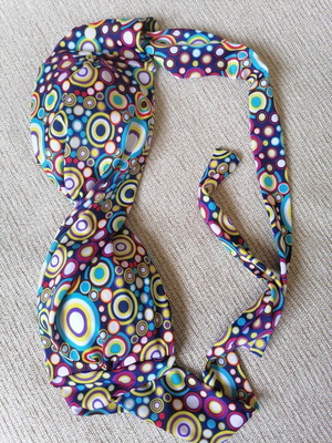 Swimwear top like new, size L-XL, multicolored