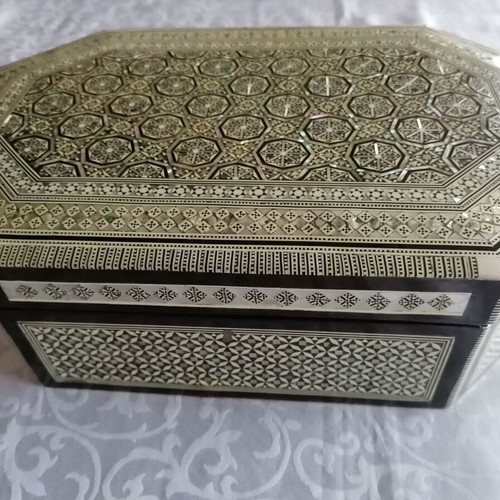 Large handmade jewelry box decorated with mother of pearl, like new