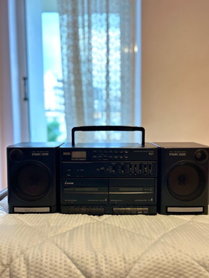 Διπλό ραδιοκασετόφωνο με αποσπώμενα ηχεία μεταχειρισμένο