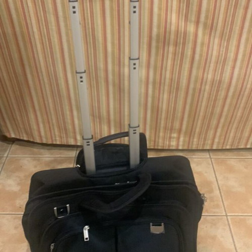 Fujitsu professional bag new with wheels and detachable strap