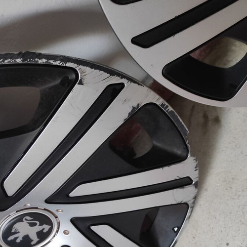 Peugeot 15 Aero Nateo hubcaps used, set of two