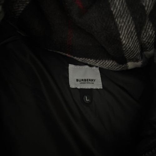 Burberry puffer jacket 2 in 1 black, brand new, size L
