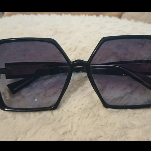 Gigi Studios sunglasses like new, black