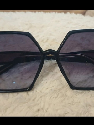 Gigi Studios sunglasses like new, black
