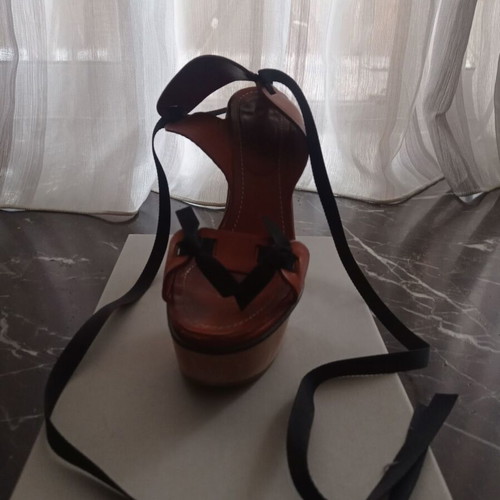 Marni brown sandals like new with wooden heel and black ribbon