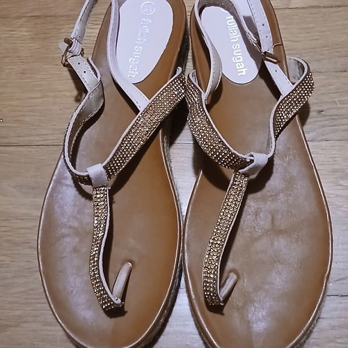 Fullah Sugah women's sandals new, size 37, beige and gold