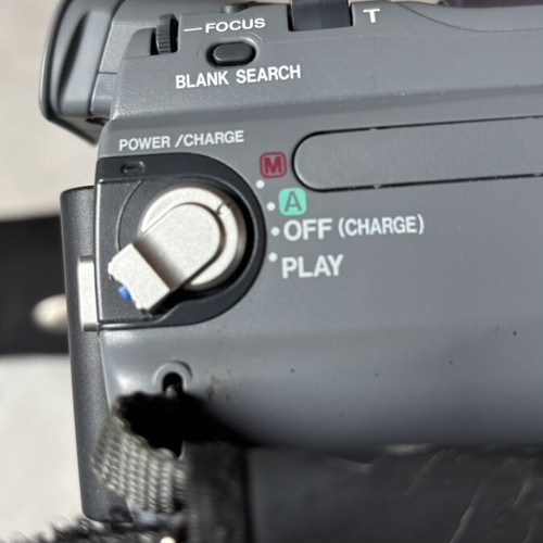 JVC GR-D21E digital video camera like new with charger and data cable