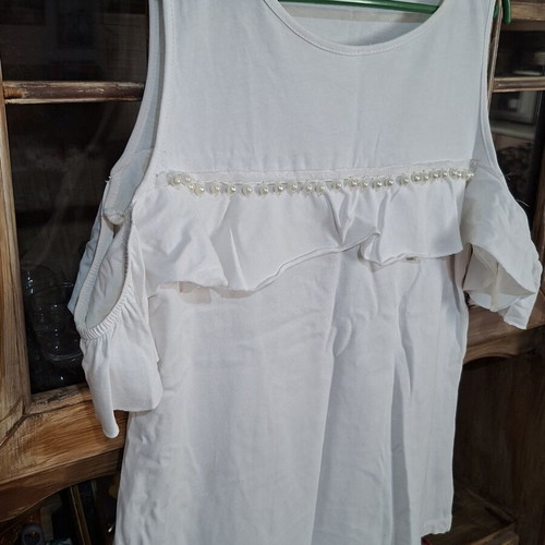 Mako blouse with pearls and special sleeves used, size small/medium