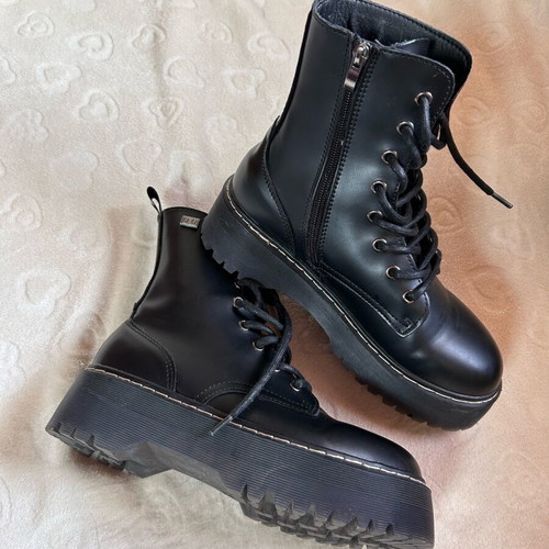 Coolway platform boots size 40 like new, black
