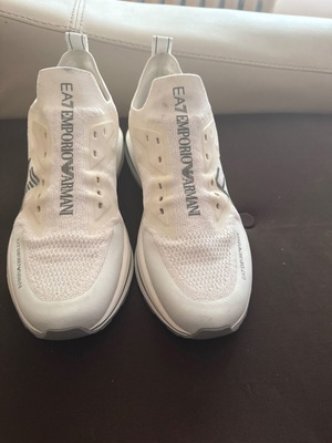 Emotion Armani EA7 shoes like new, size 44.5, white elegant