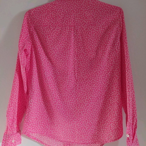 Benetton shirt XS pink like new