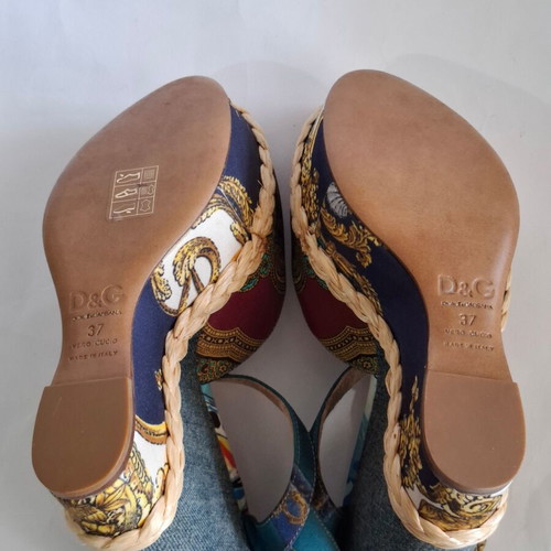 Dolce & Gabbana Multicolor Wedge Sandals 37EU used, printed fabric
