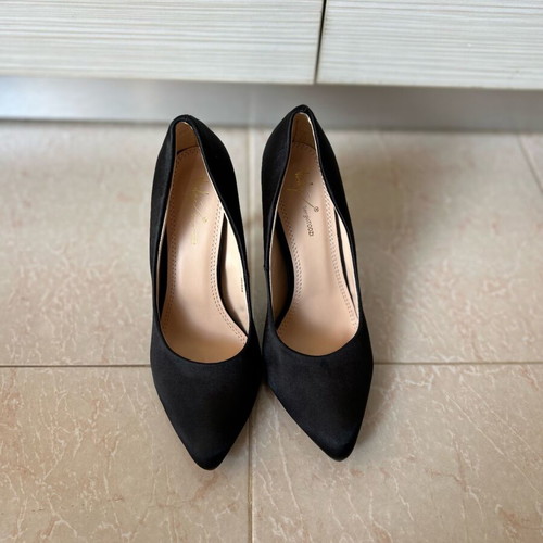 Sergio Todzi black stiletto heels like new, size 38