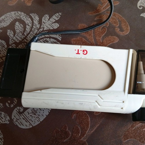 Mini travel iron G.T. TR-8-SP like new with box and carrying case