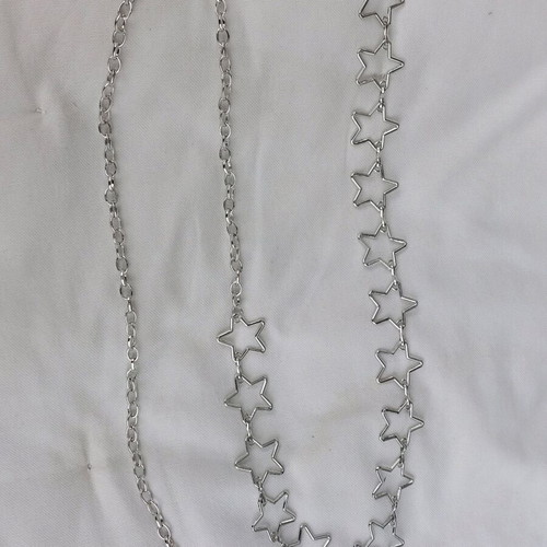 Silver metal women's belt like new, adjustable size