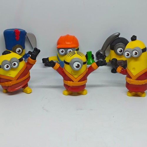 Despicable Me & Minions McDonald's collectible set like new, 13 pieces