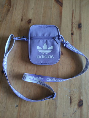 Adidas Чанта за рамо AC Festival Bag