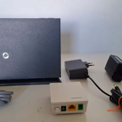 Vodafone Power Station Wi-Fi 6 Router SHG3060 and Huawei ONT HG8010Hv6-10 like new
