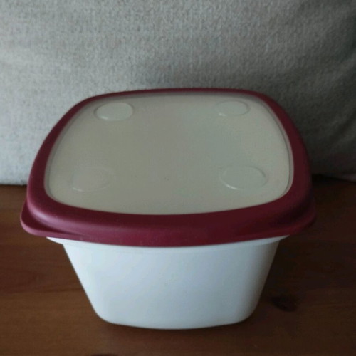 IKEA 365+ square bowl 14.5×14.5×12 cm used with lid