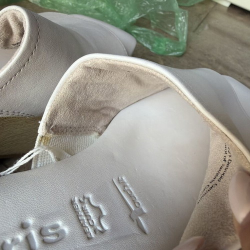 Tamaris heeled slippers size 39, new, white