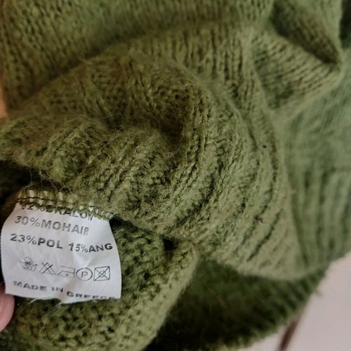 Lynne women's green pullover like new size M