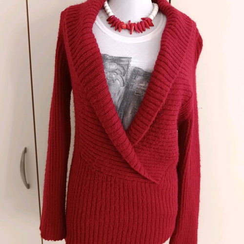 Mango women's red long sweater with lapels like new