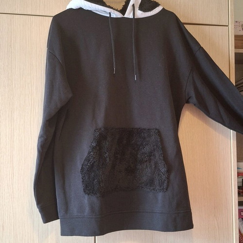 Terranova hoodie refurbished, size M, black and white