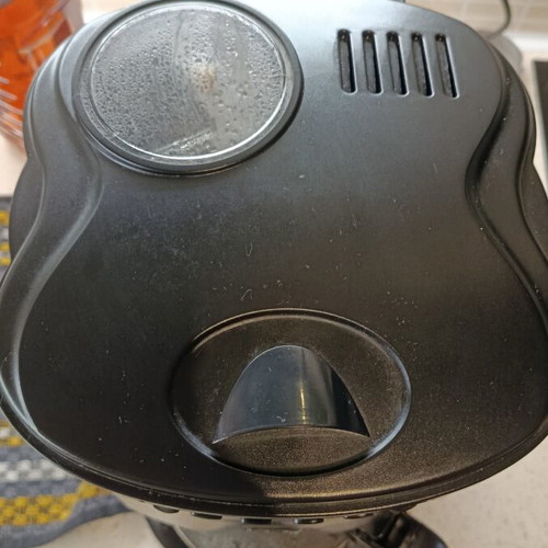 French coffee maker with grinder and program, like new, metal filter