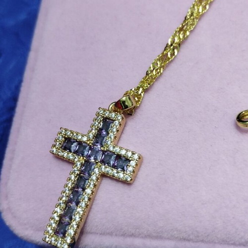 Cross necklace with chain new