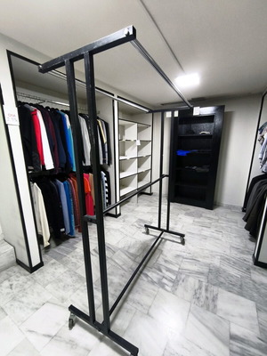 Professional double clothes stand like new with wheels