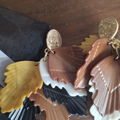 Bizermani earrings new, brown and yellow tones