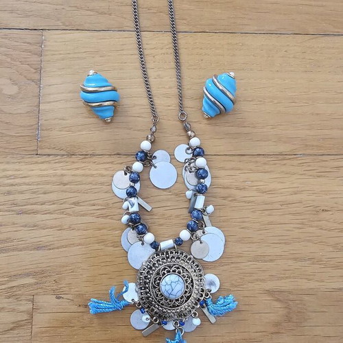 Vintage necklace and earrings set used in turquoise colors