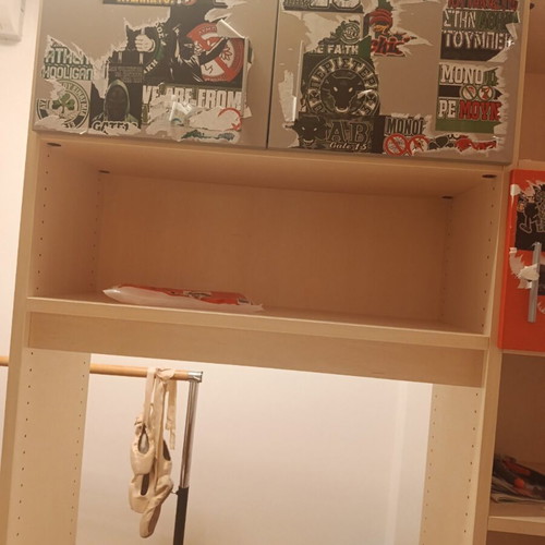 Desk bookshelf for students and university