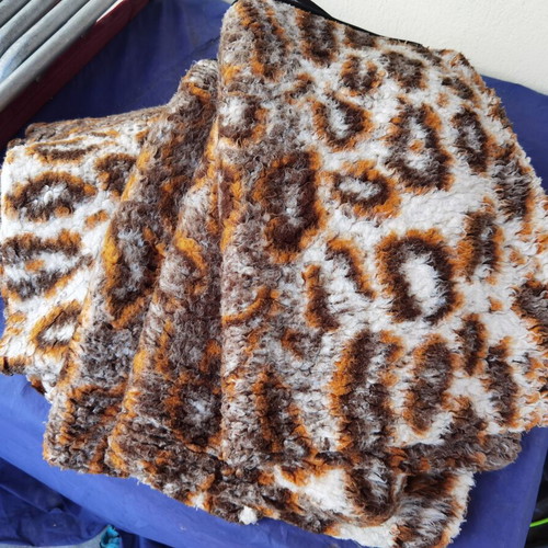Furry tiger and jaguar bed covers and pillowcases set used