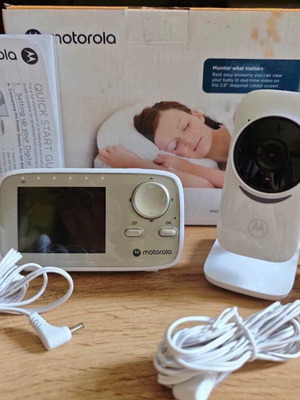 Motorola VM482ANXL video baby monitor used with 2.8" color display