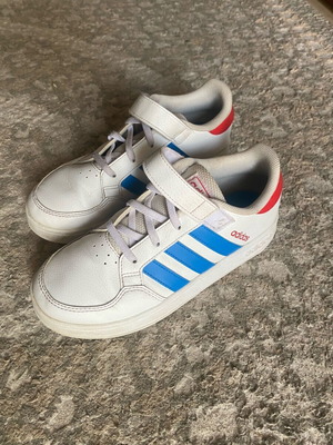 Adidas sports shoes used, size 35, white