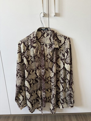 Fullah Sugah animal print shirt like new, size S