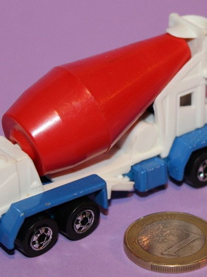 Hot Wheels 1991 Oshkosh Cement Mixer used metal miniature 1:64 scale