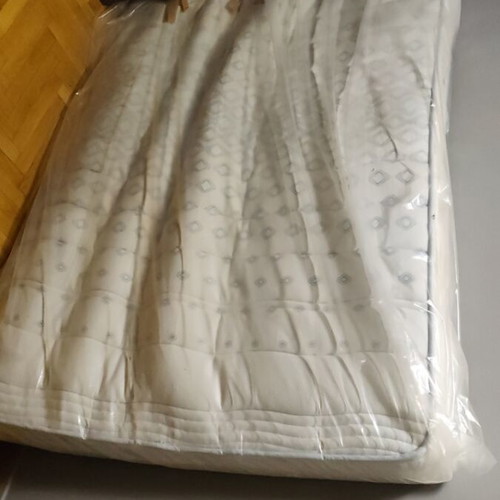 Double mattress like new, dimensions 1.40x1.80