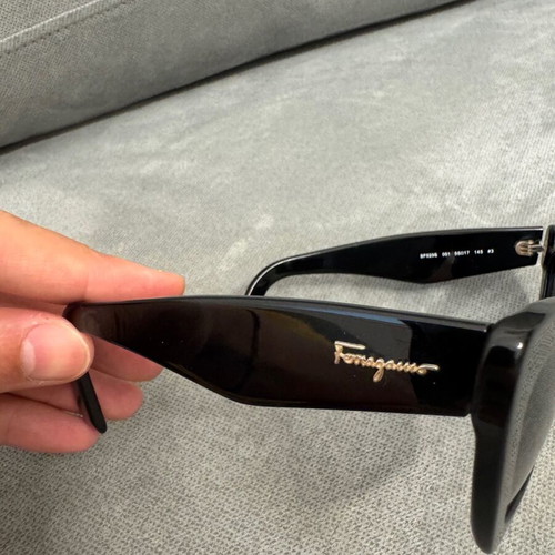 Salvatore Ferragamo sunglasses black, like new