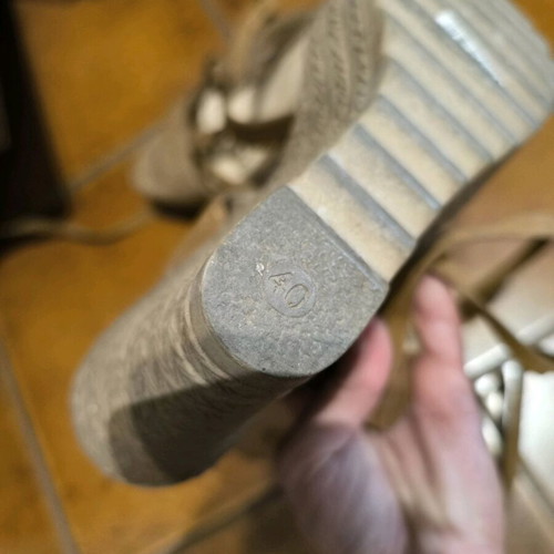 Wedge sandals size 40 like new, beige and brown