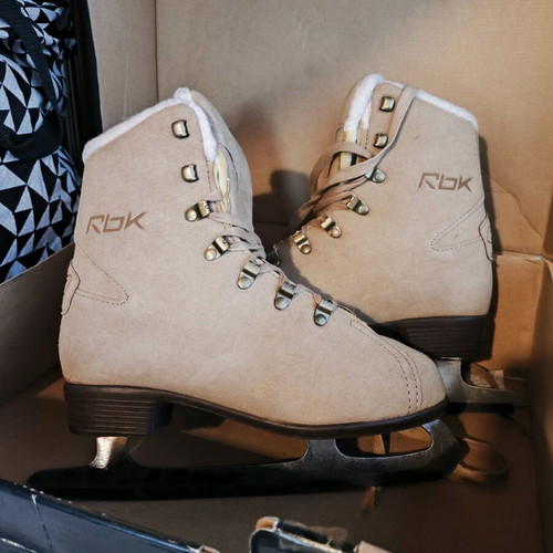 Reebok ice skates new, size 38