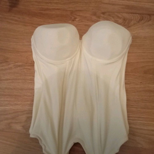 Corset Italian made like new, size M, beige