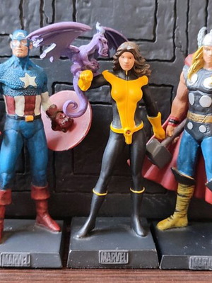 Συλλογή Eaglemoss Marvel 52 τμχ με κουτιά και περιοδικά, σαν καινούρια