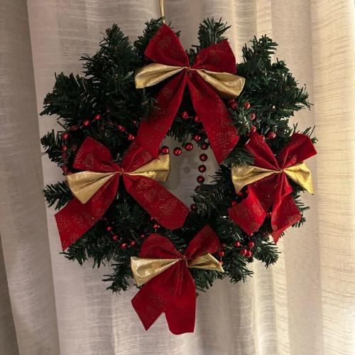 Christmas decorative wreath like new