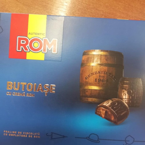 ROM chocolate collectible packaging and Lei banknote new